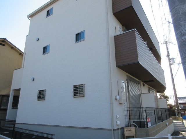 パークス大久保の外観