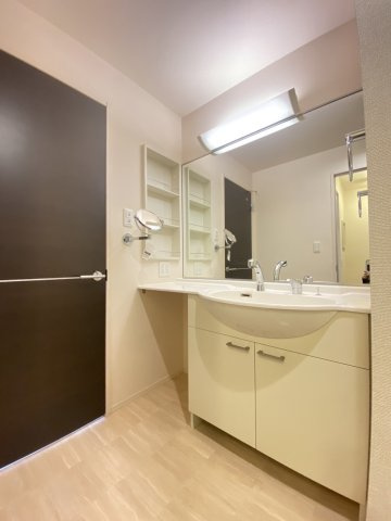 グローリーコート前九年の独立洗面台