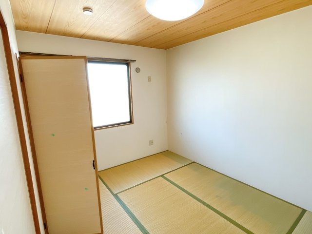 カーサデーリア花園の和室