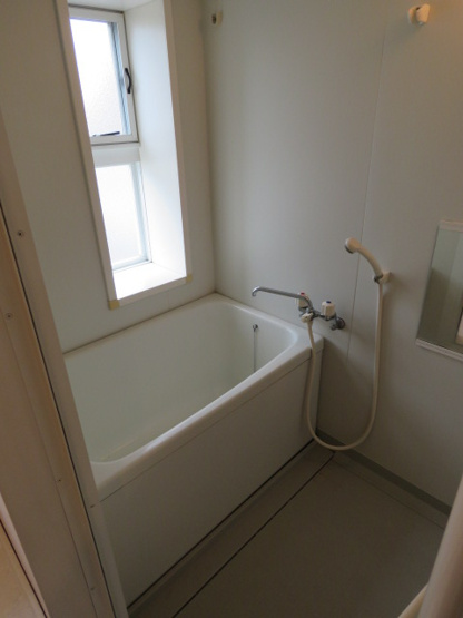 【浴室】 | ヴィラカレラ菱江 | ゆったり過ごせるお風呂です