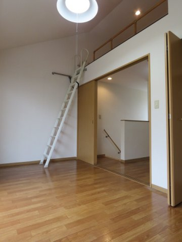 【寝室】 | ヴィラカレラ菱江 | 寝室にいかがでしょうか