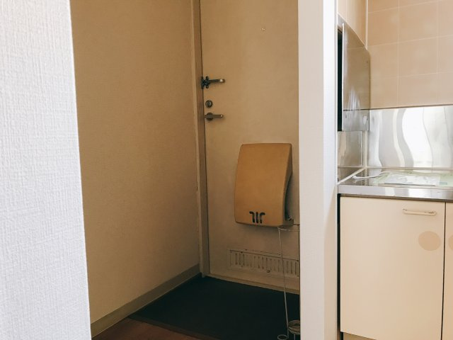 ニューウィング山田の玄関