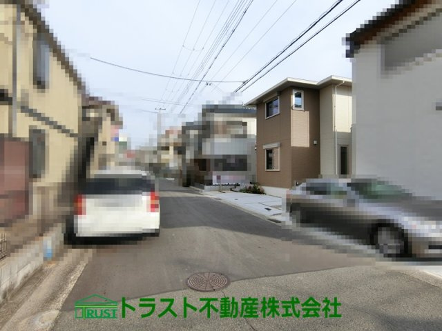 神戸市垂水区西舞子3丁目1号地　新築戸建の前面道路含む現地写真