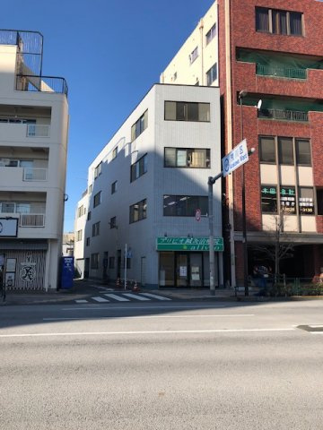 きすなビルの外観