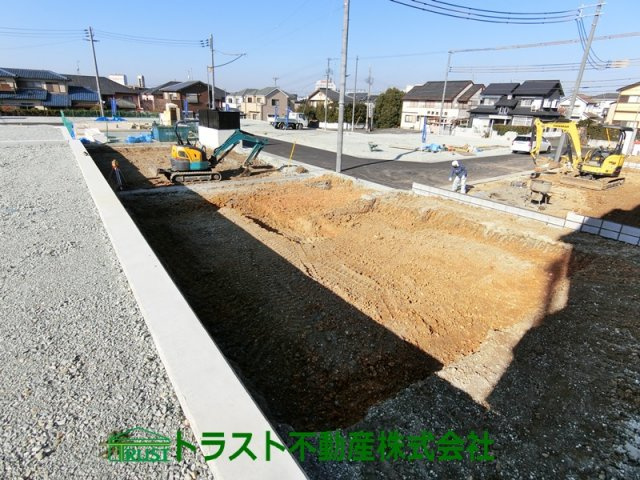神戸市第16西区竜が岡-2号地　新築戸建の前面道路含む現地写真
