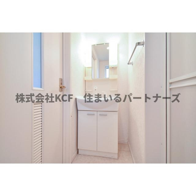 リブレア久留米駅前B棟の洗面所|コンパクトで使いやすい洗面所