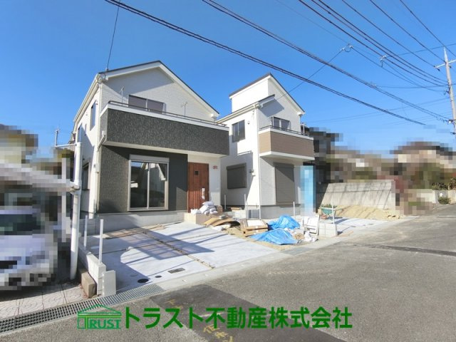 神戸市西区美賀多台3期-1号棟　新築戸建の前面道路含む現地写真
