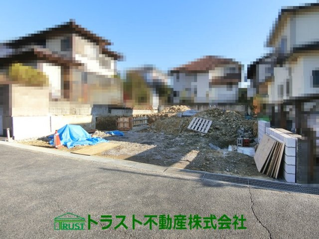 神戸市西区美賀多台4丁目　新築一戸建の前面道路含む現地写真