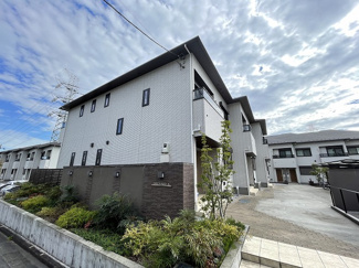 【外観】 | ペットOK♪ワンちゃんまたは猫ちゃんと一緒に暮らせる2階建てアパート☆小田急多摩線「黒川」駅まで徒歩6分！京王相模原線「若葉台」駅も徒歩圏内の便利な立地です♪
