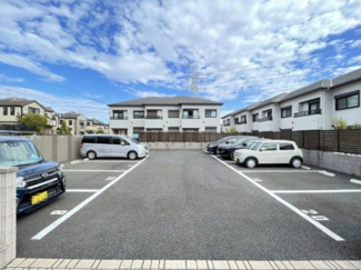 【駐車場】 | いつでも目の届く敷地内に駐車場があります♪荷物がかさばりがちなお買物にも、敷地内駐車場があると便利ですよね☆