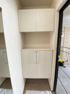 【玄関】 | インターフレグラント B棟