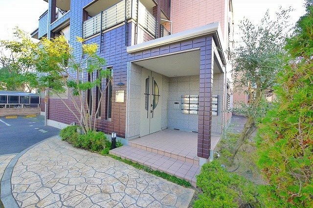 メゾン・ド・芝辻のエントランス