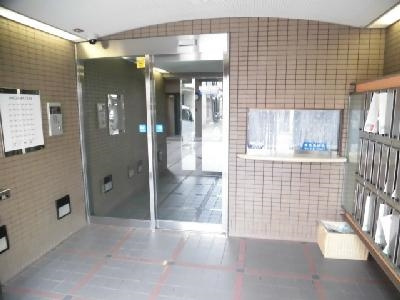 リーガル京都五条烏丸のエントランス|オートロック