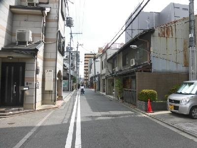 リーガル京都五条烏丸の周辺|前面道路