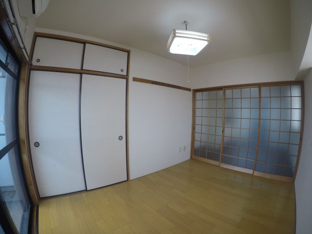 【洋室】 | リバーサイド中津