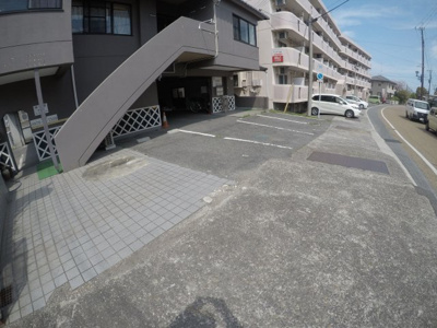 【駐車場】 | リバーサイド中津