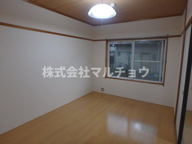 マンションスカイピアの洋室|落ち着いた色調の洋室です