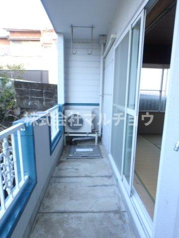 マンションスカイピアのバルコニー|暖かな日差しのふりそそぐバルコニー