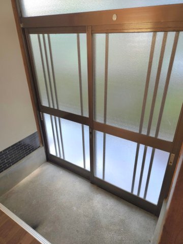 野久保アパート　中万呂の玄関|毎日通る玄関はこちらです