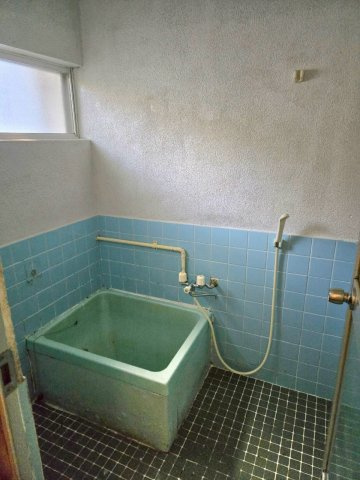 野久保アパート　中万呂の浴室|日々の暮らしに欠かせないお風呂です