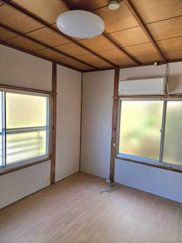 野久保アパート　中万呂の洋室|ゆったりした洋室です