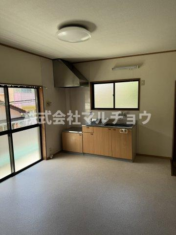 宝ハイツ1の居間・リビング|こちらのリビングで趣味の時間をお楽しみください