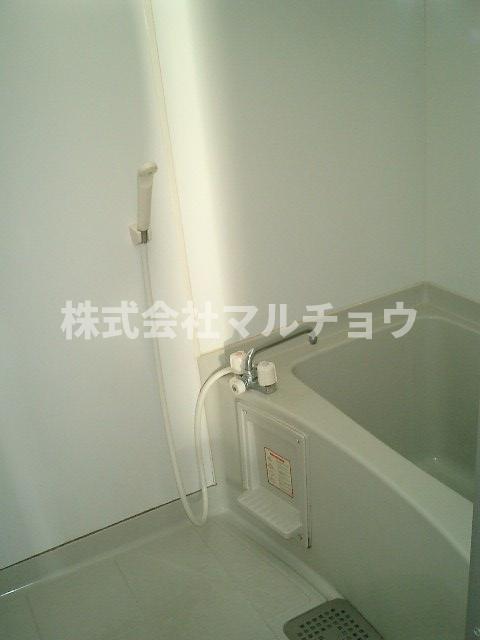 オーキッドエステイト　1号の浴室|コンパクトで使いやすいお風呂です
