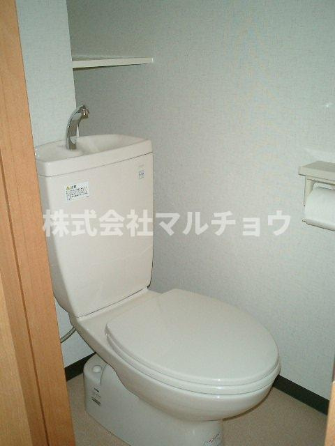 オーキッドエステイト　1号のトイレ|ゆったりとした空間のトイレです