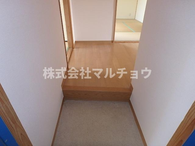 アバンセコーポの玄関|収納もある玄関です