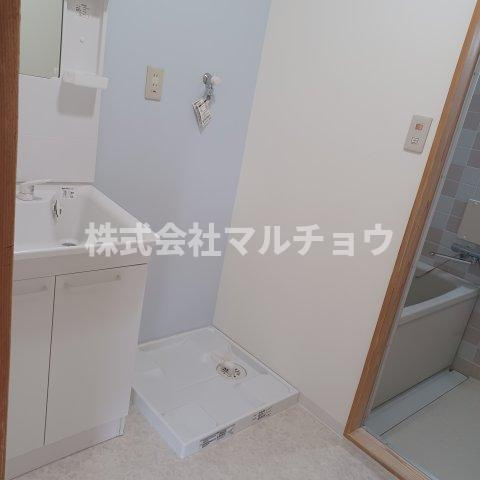 アバンセコーポの洗面所|明るい洗面所です