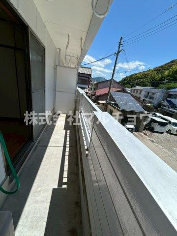 小泉マンションのバルコニー|お洗濯にも便利なバルコニー付き
