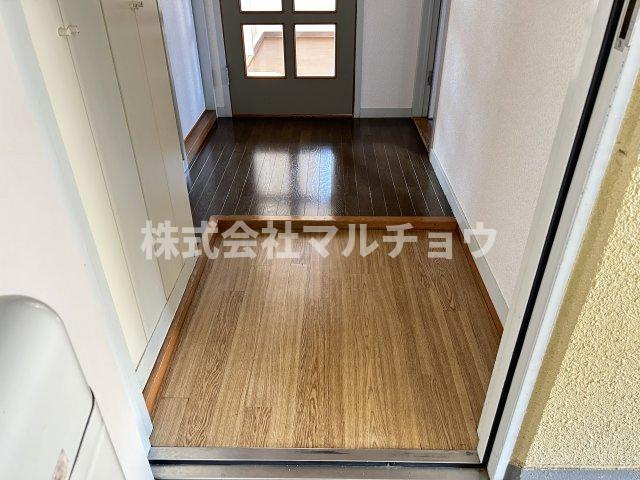 Ｓ＆Ｋハイツの玄関|収納もある玄関です