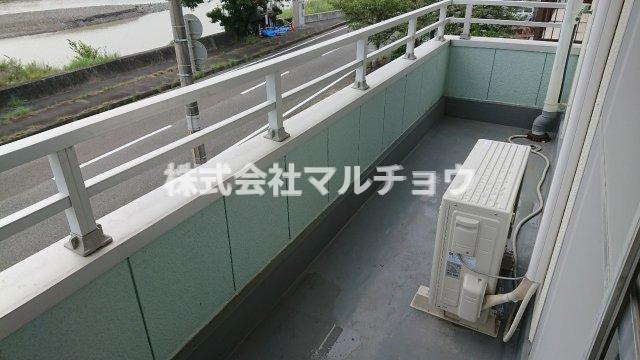 リバーサイド海のバルコニー|お洗濯にも便利なバルコニー付き