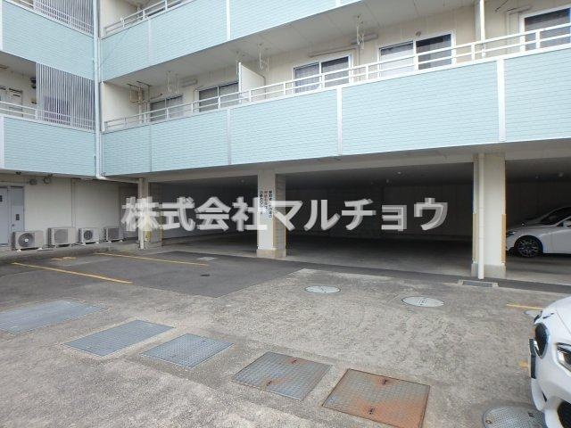 リバーサイド海の駐車場