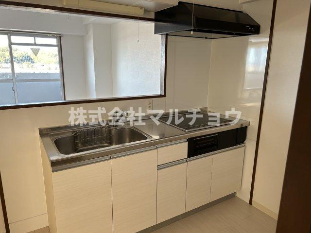 ウィステリア紀伊田辺のキッチン|コンパクトなキッチンで掃除もラクラク