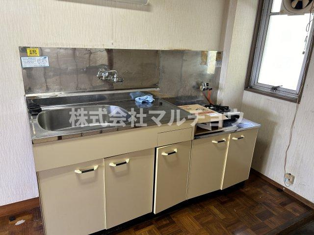 巴ハイツのキッチン|お料理しやすいキッチンです