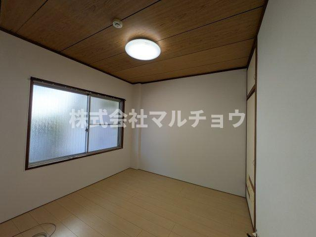 巴ハイツの洋室|スタンダードな洋室です