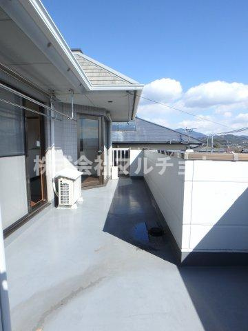 メゾングランブルーのバルコニー|バルコニーがあります