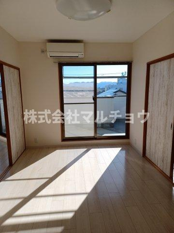 メゾングランブルーの洋室|広々とした洋室です