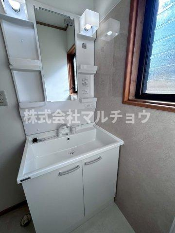 しょうぶだにハイツの独立洗面台|独立洗面台あり、毎朝おしゃれに忙しい女性の方におすすめです