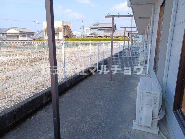 オートマンションのバルコニー|バルコニーからの眺めを楽しみながら食事をしませんか