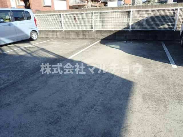 オートマンションの駐車場|駐車場があるので、車を買う予定の方も安心です