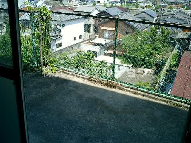 マンション紫光のバルコニー|開放的で明るい空間を演出してくれるバルコニーです