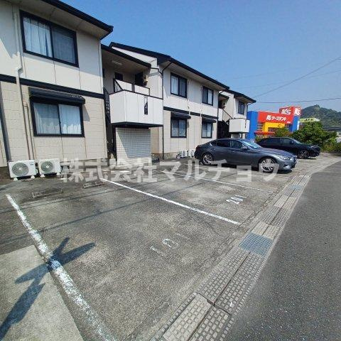 プリシェールY&Iの駐車場|駐車場があります