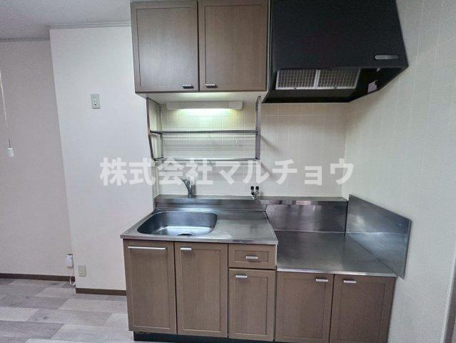 ハイカムール稲成のキッチン|コンパクトなキッチンで掃除もラクラク