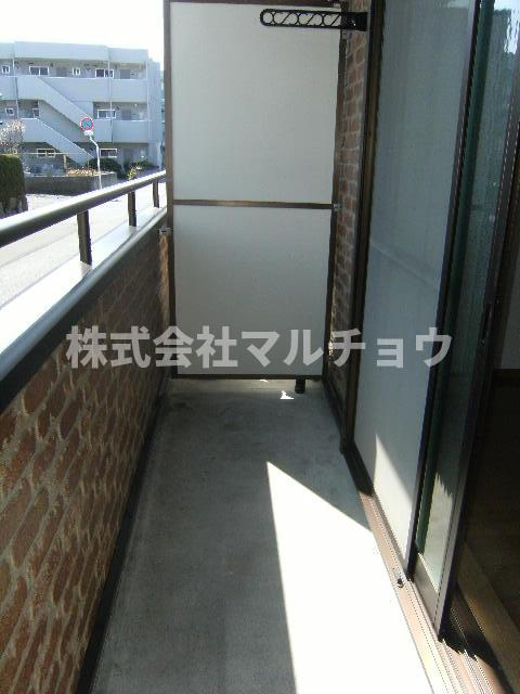 マンションＴＡＫＵＭＩのバルコニー|暖かな日差しのふりそそぐバルコニー