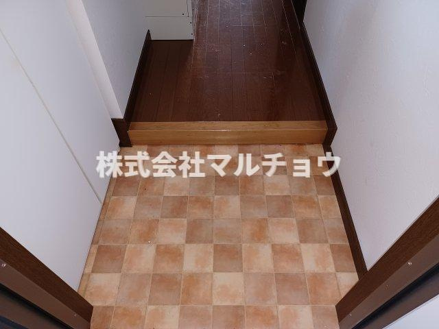 ウェンディコートの玄関|明るい玄関です