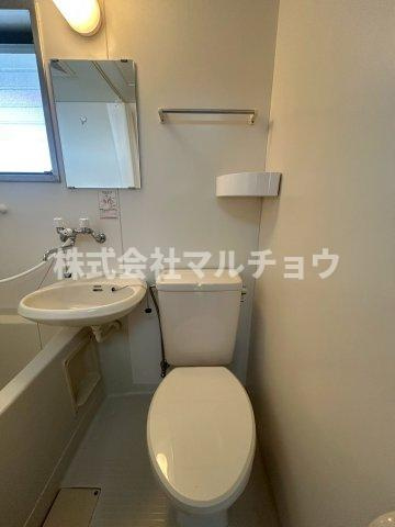 ファミールNのトイレ|落ち着いた色調のトイレです