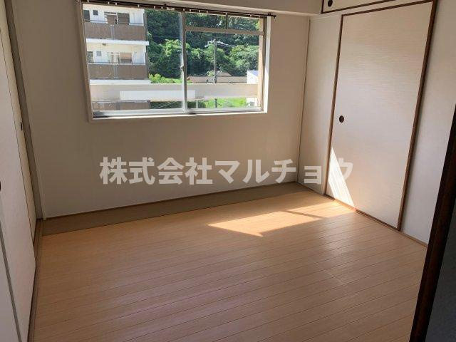 ヴィラナリー中辺路の寝室|ゆったり過ごせる居間です