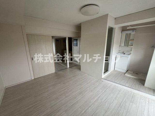 ヴィラナリー田辺の居間・リビング